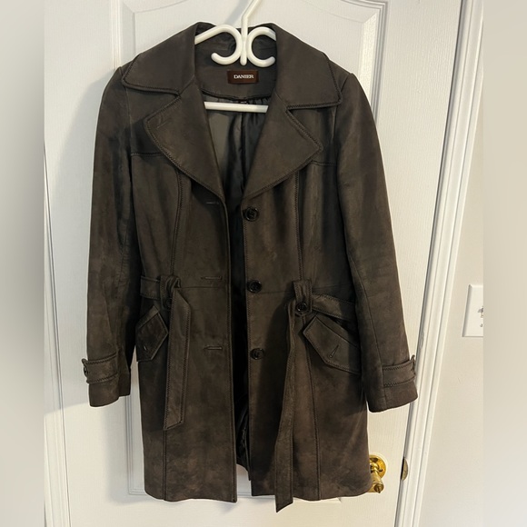 Danier suede jacket size XS but fits like a small - Picture 1 of 3